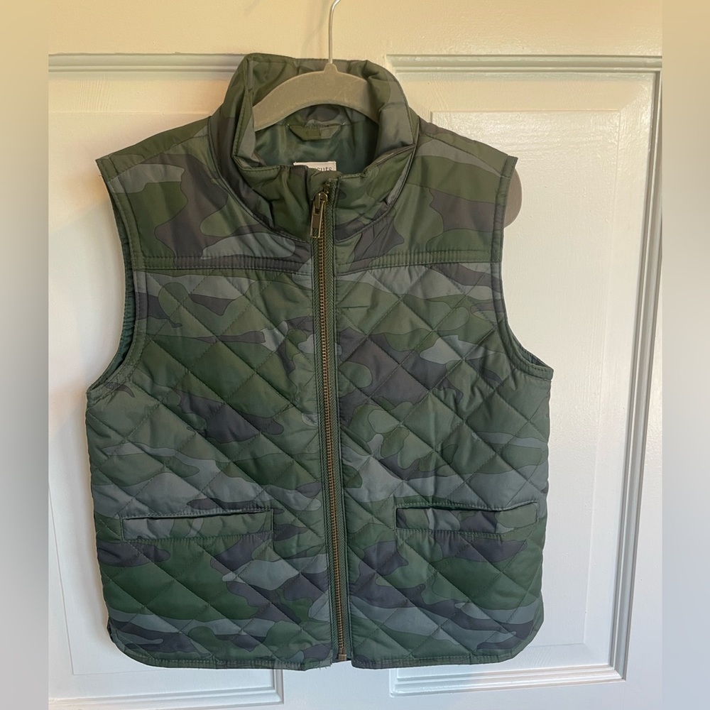 Crewcuts camouflage vest. EUC. Size 4/5
